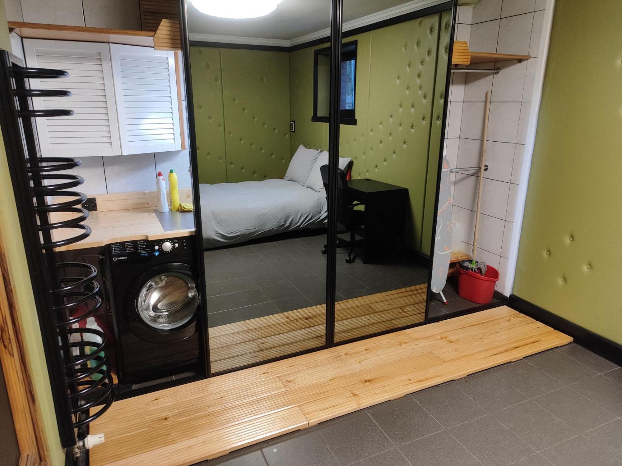 Studio 5 Warszawa Rum bild
